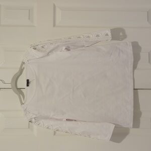 Talbots white blouse NWT, 3/4 length embroidered/appliqued sleeves, size M